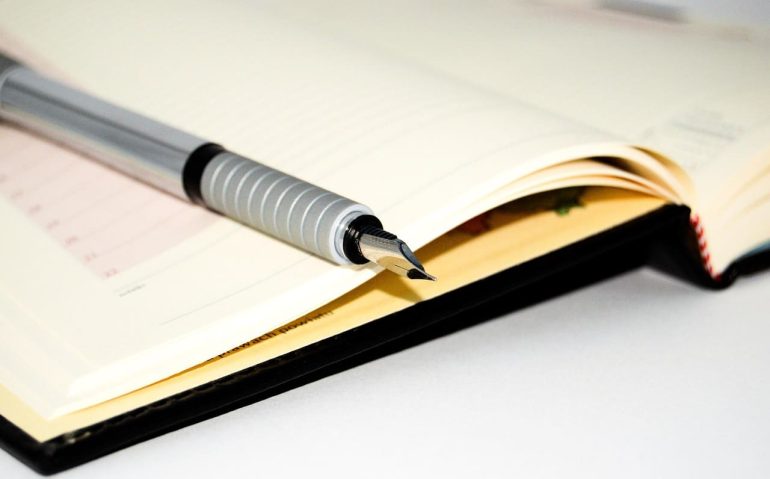 notebook-428292_1280 (1)